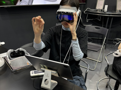 ZOZO NEXTは次世代のショッピング体験のデモを実施。Apple Vision Proを活用してバーチャルストアを体験してもらった