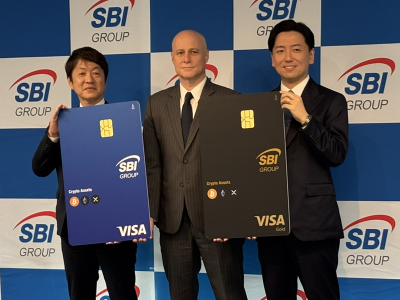 左からアプラス 代表取締役社長 嶋田貴之氏、ビザ・ワールドワイド・ジャパン 代表取締役社長 シータン・キトニー氏、SBI VC トレード 代表取締役社長 近藤智彦氏