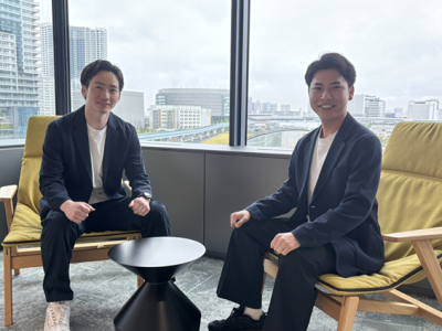 三井住友カード マーケティング本部 マーケティングユニット 商品サービス企画開発チャプター 部長代理 植木雄太郎氏と同部 池端佑輔氏