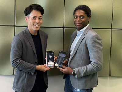 Square日本責任者 スティーブン・アダムス氏（右）とハードウェア プロダクトマーケティングマネージャー 横山潤氏